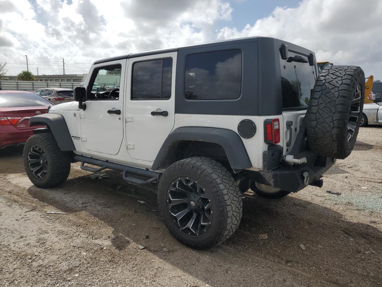 2015 Jeep Wrangler Unlimited Sahara VIN: 1C4BJWEG9FL732732 Lot: 69664584