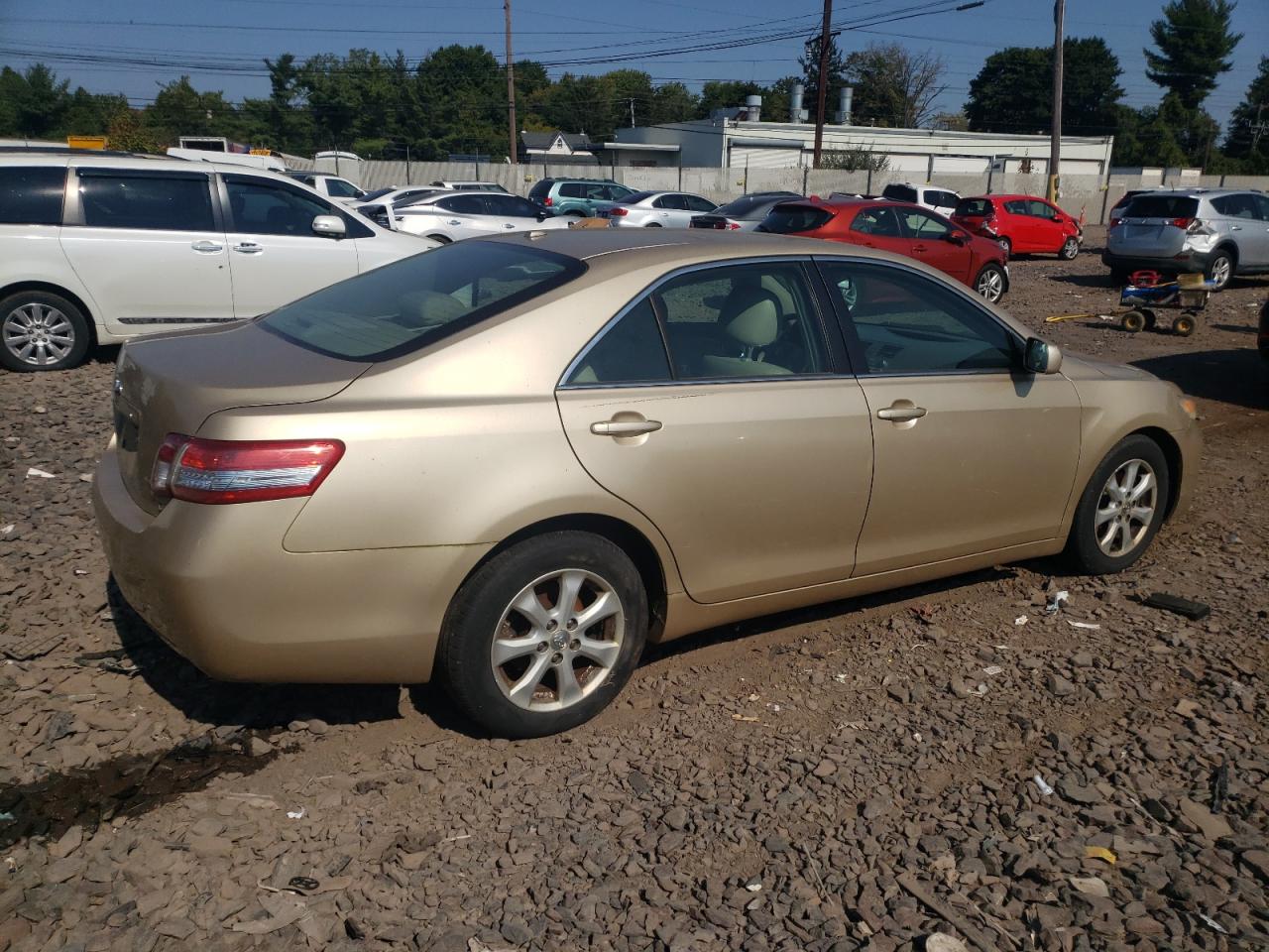 2011 Toyota Camry Base VIN: 4T1BF3EK5BU695487 Lot: 71539044