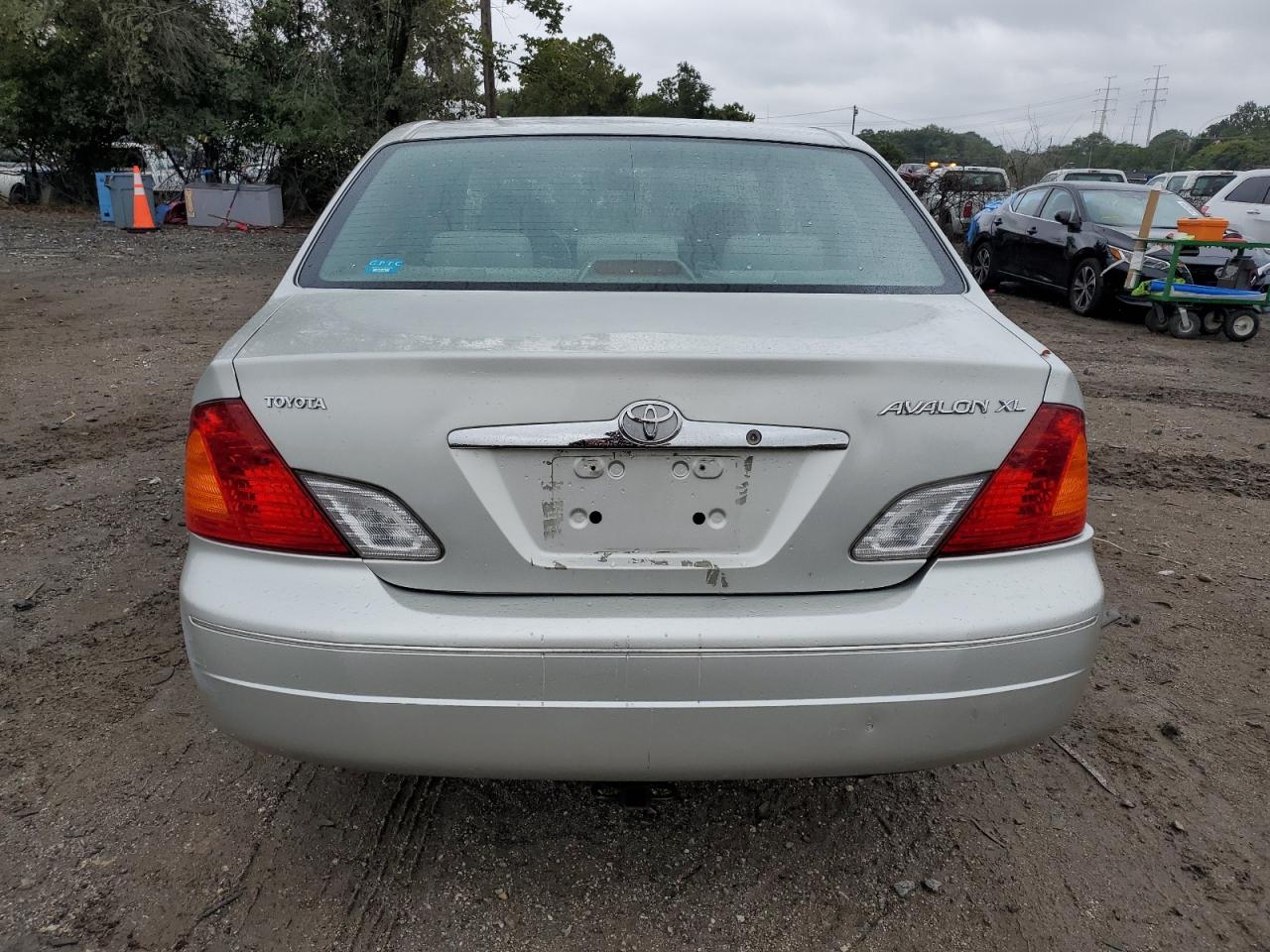 4T1BF28BXYU046864 2000 Toyota Avalon Xl