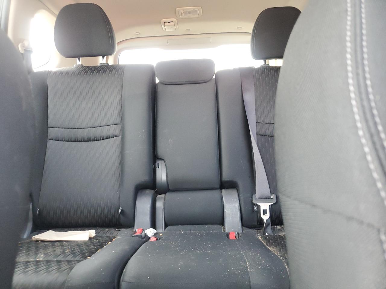 2019 Nissan Rogue - Image 10