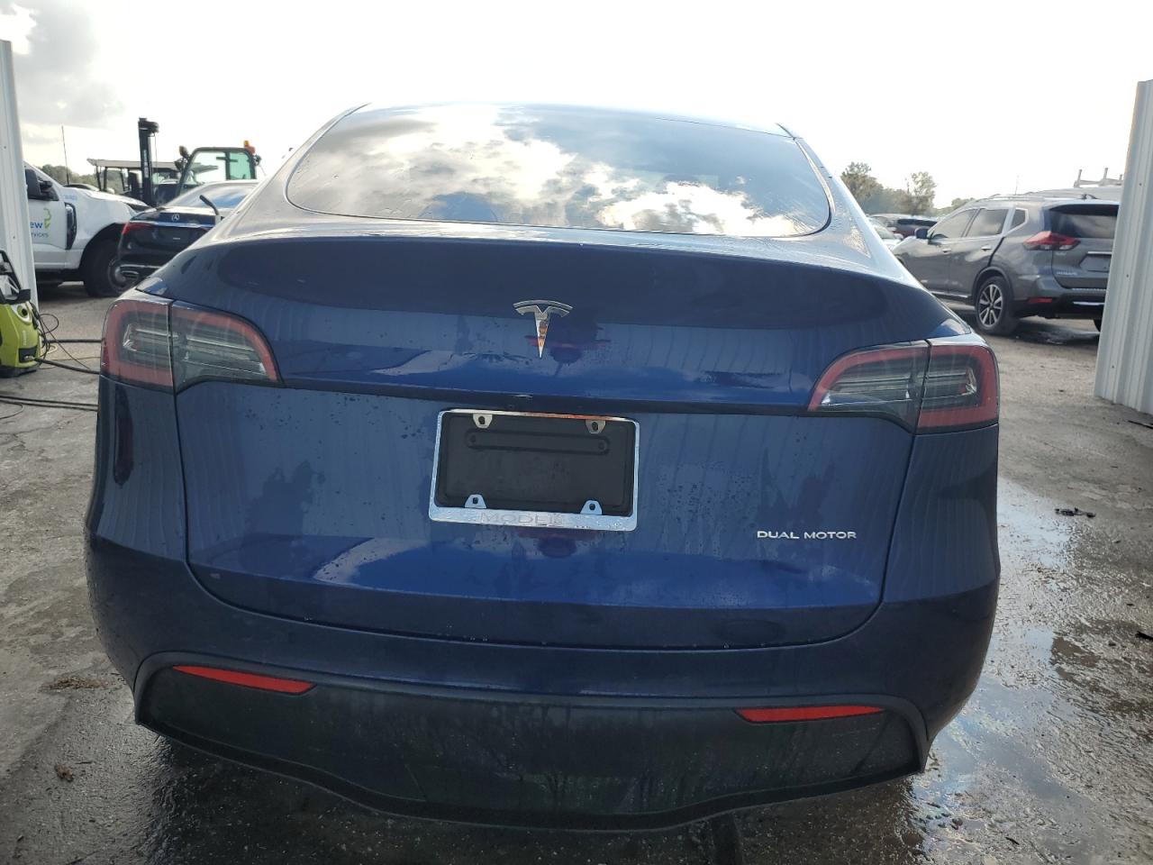 7SAYGDEE1NF481432 2022 Tesla Model Y