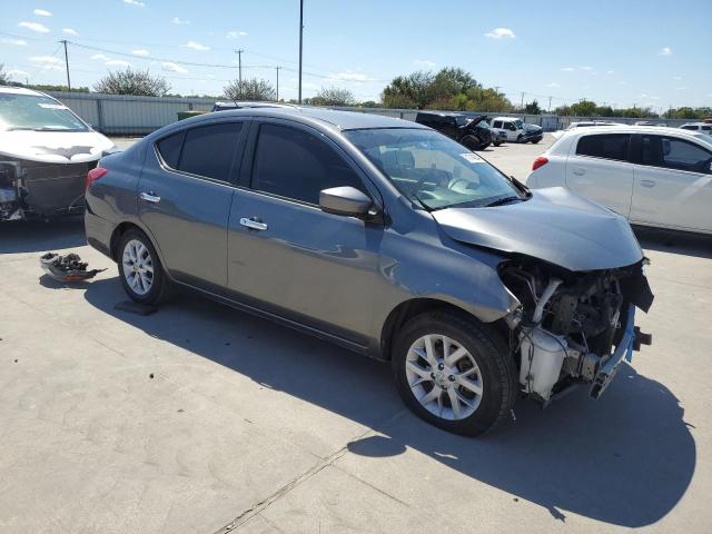  NISSAN VERSA 2019 Szary