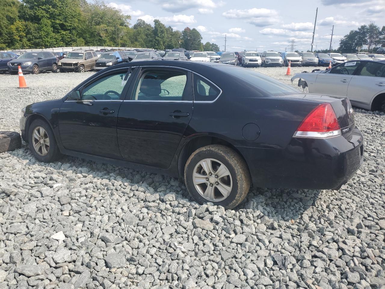 2016 Chevrolet Impala - Image 2