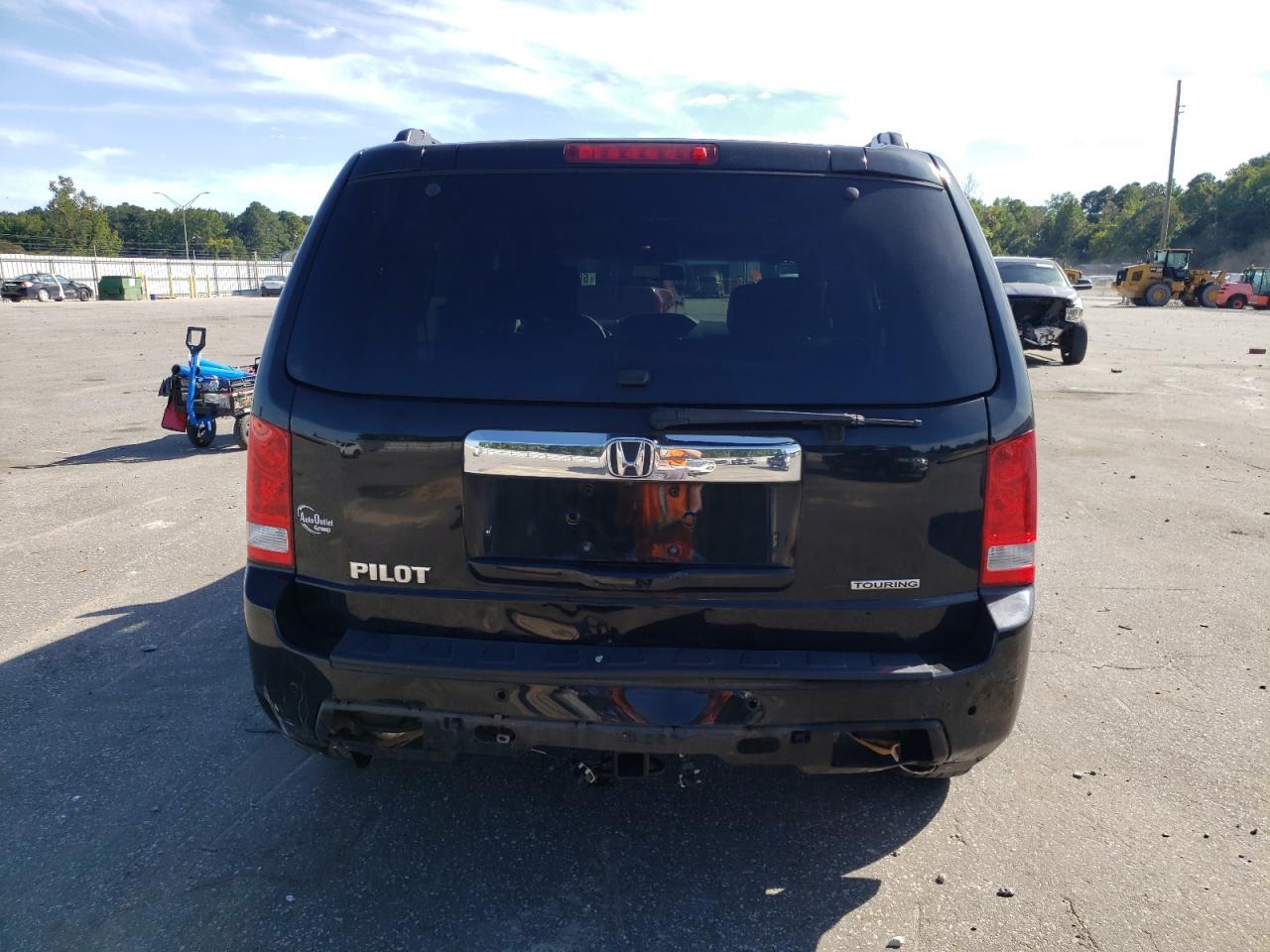 5FNYF3H98BB022905 2011 Honda Pilot Touring