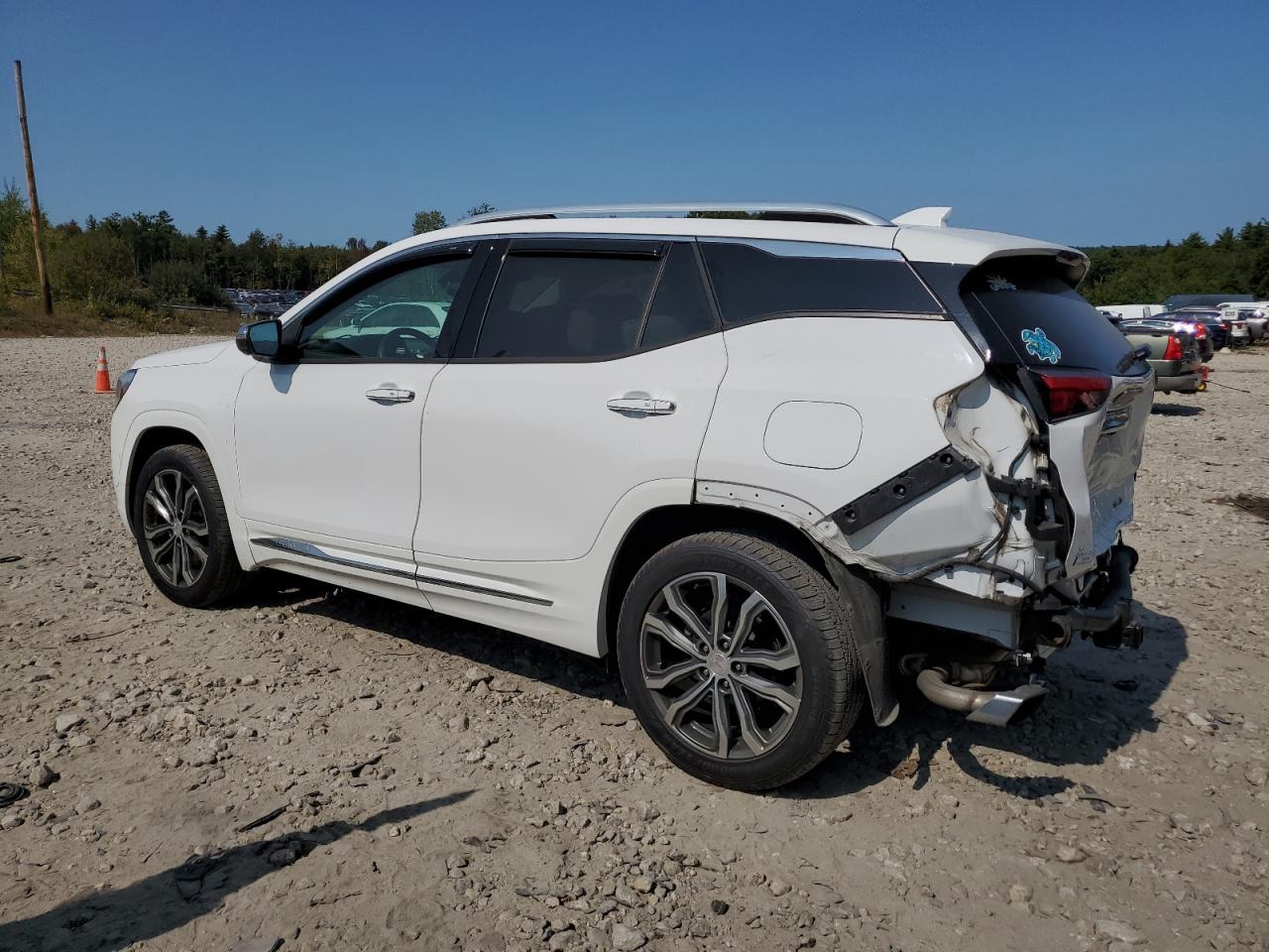 2019 GMC Terrain - Image 2