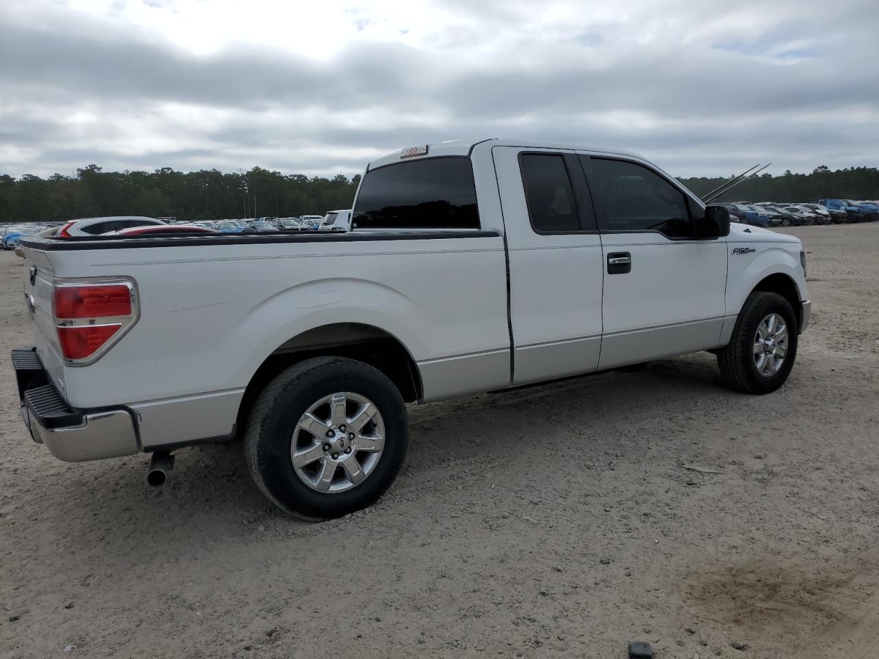 2014 Ford F150 Super Cab VIN: 1FTEX1CM5EFB38076 Lot: 70003364