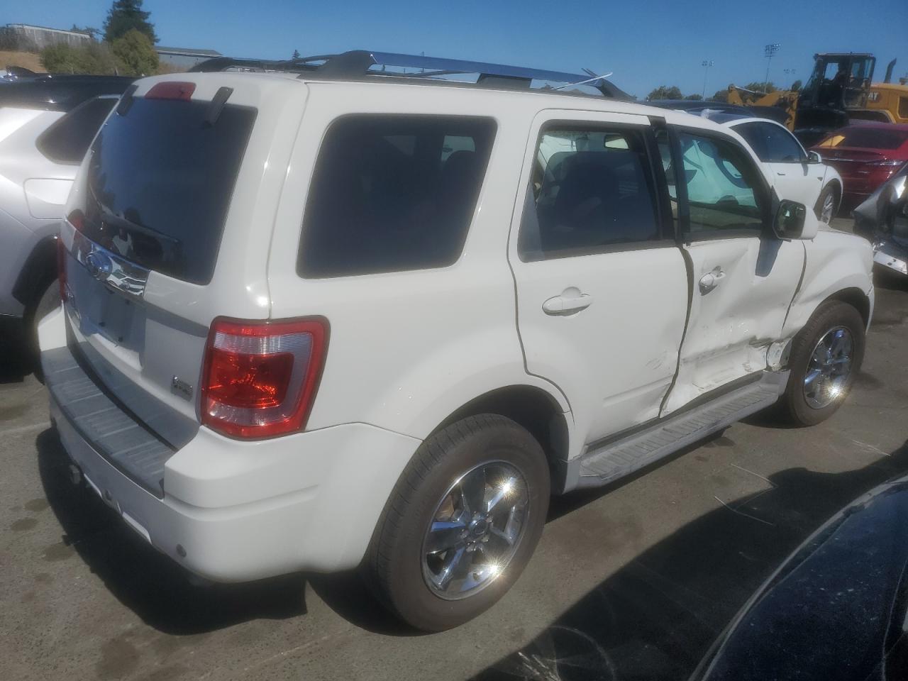 2010 Ford Escape - Image 3