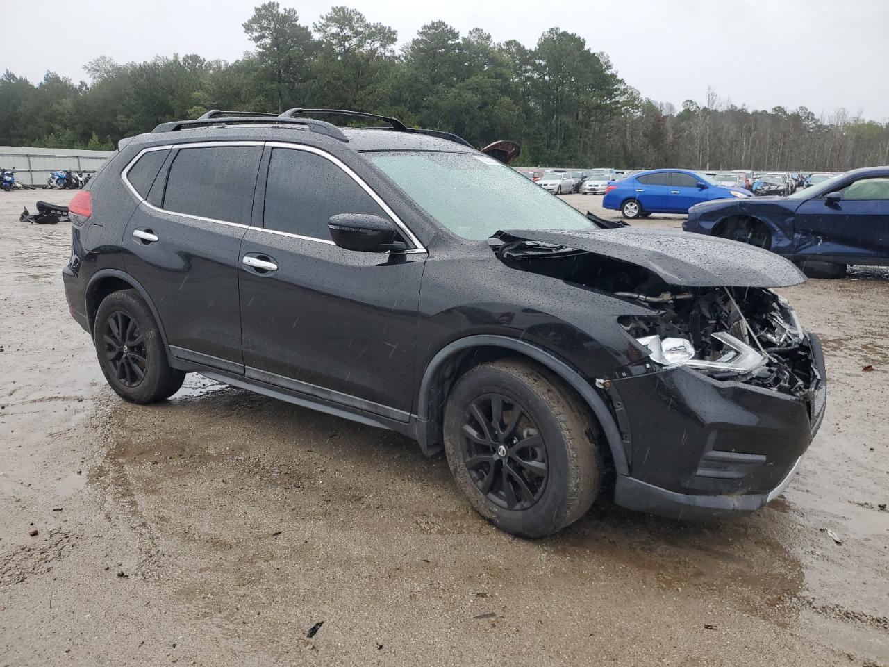 2017 Nissan Rogue - Image 4