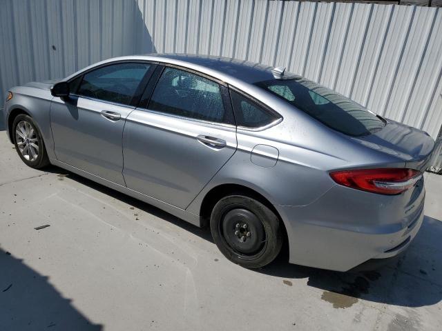 3FA6P0LU1LR134403 Ford Fusion SE 2