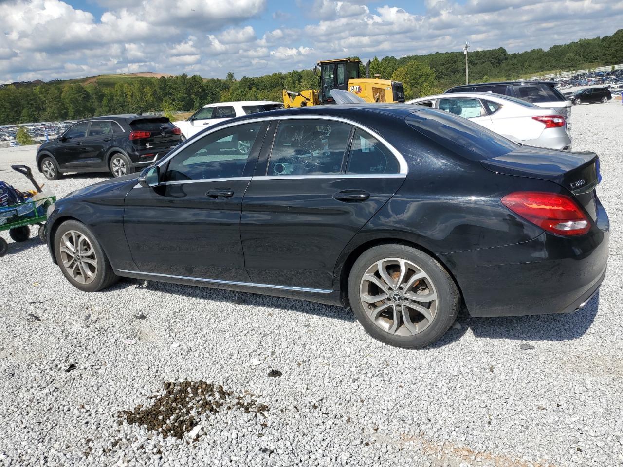 55SWF4JBXJU237225 2018 MERCEDES-BENZ C CLASS - Image 2