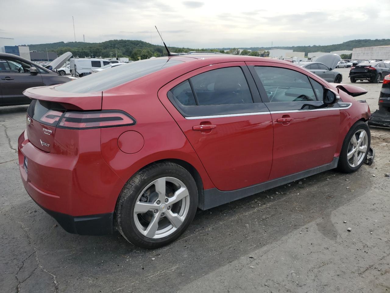 2013 Chevrolet Volt - Image 3