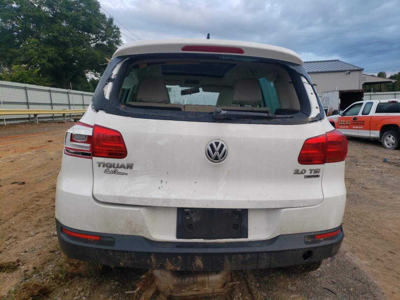 WVGBV3AX4EW504994 2014 Volkswagen Tiguan S