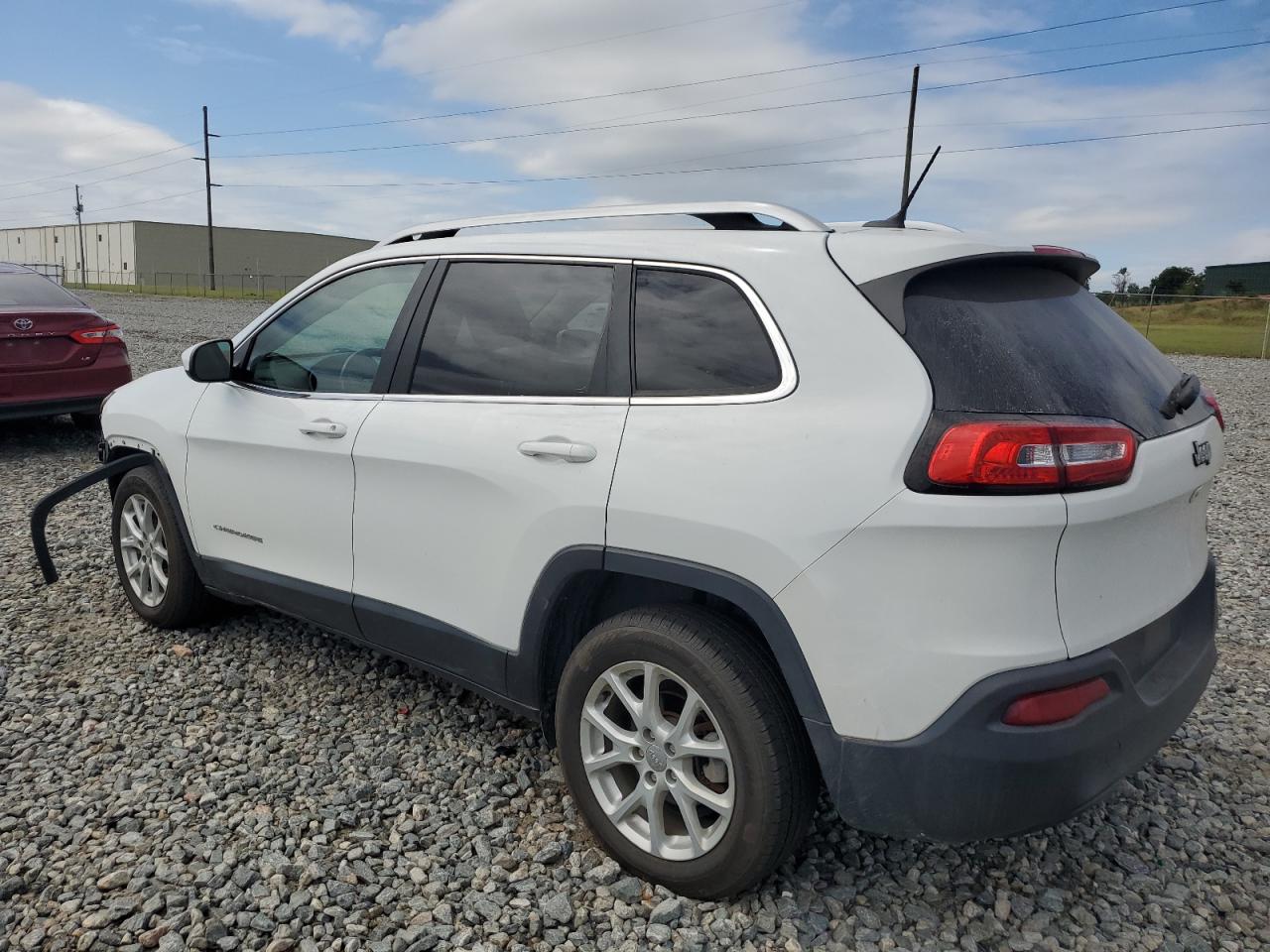 2017 Jeep Cherokee Latitude VIN: 1C4PJLCB6HW572175 Lot: 70183194