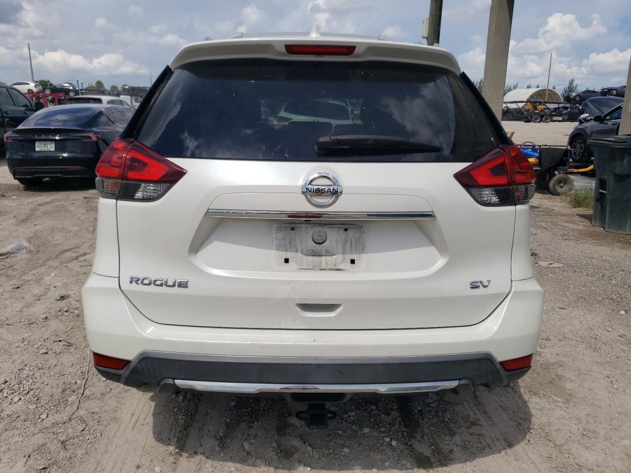 2018 Nissan Rogue S VIN: KNMAT2MT5JP618791 Lot: 72188174