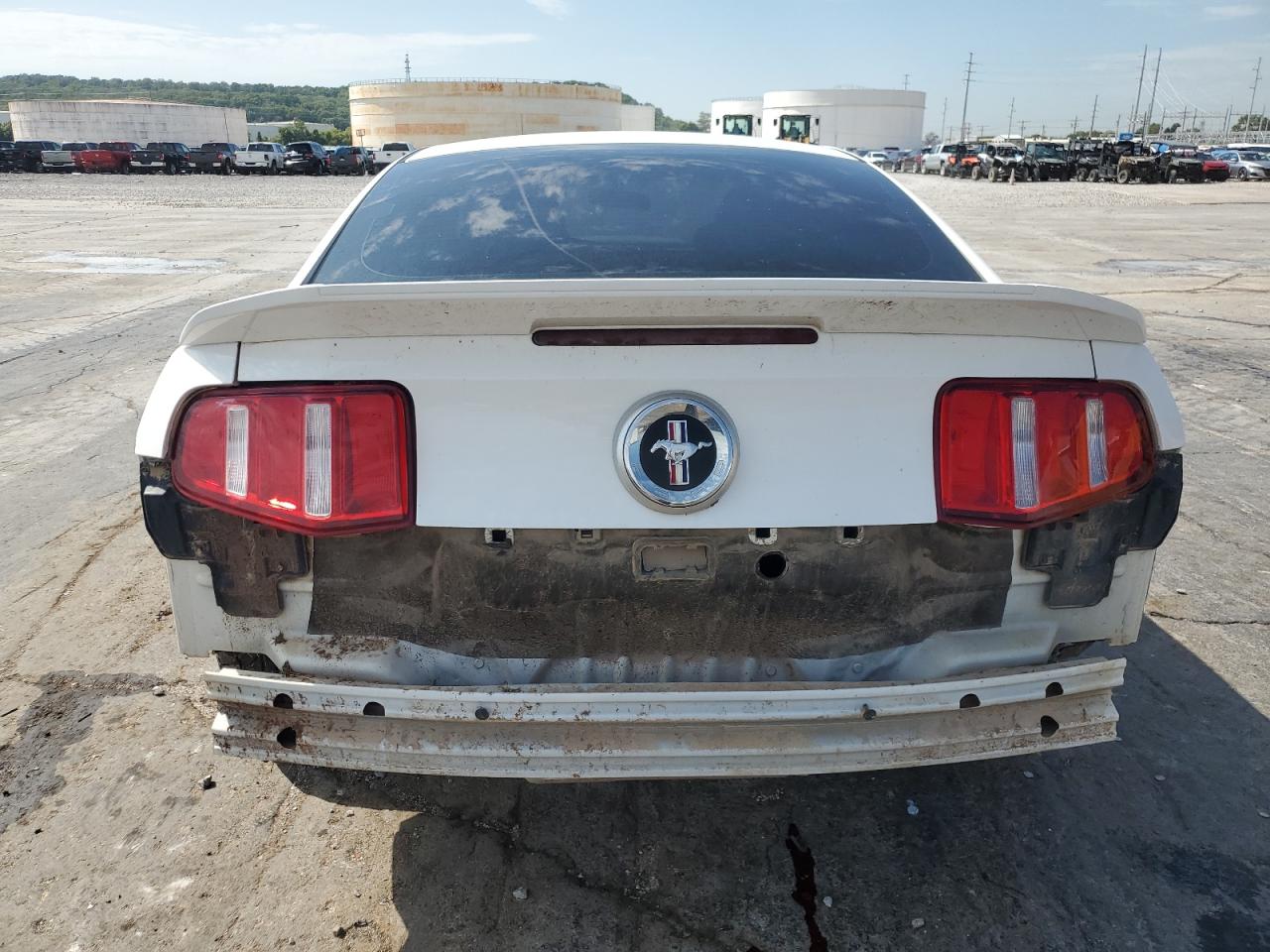 1ZVBP8AM2B5112483 2011 Ford Mustang