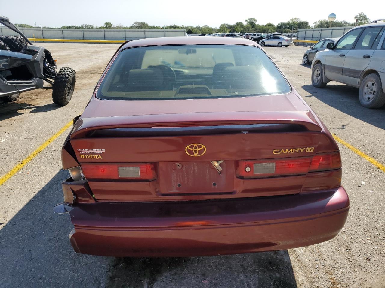 1999 Toyota Camry Ce VIN: 4T1BG22K8XU425933 Lot: 71093914