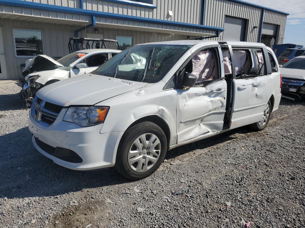 VIN 2C4RDGBGXGR359256 2016 DODGE CARAVAN no.1