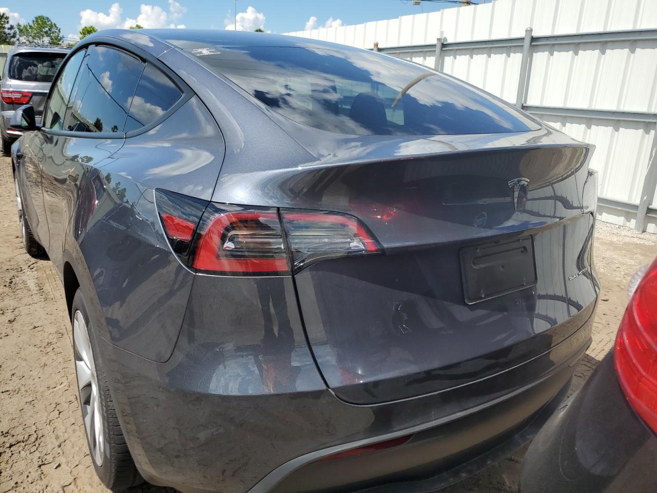 7SAYGDEE6PA211127 2023 Tesla Model Y