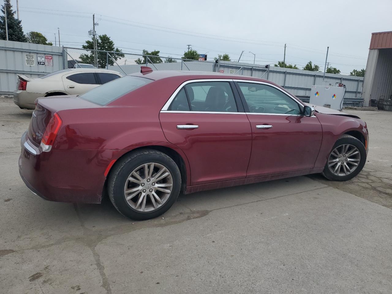 2016 Chrysler 300 - Image 3