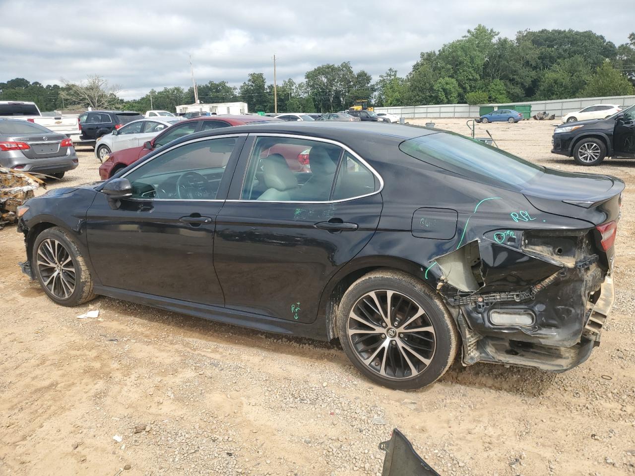 4T1B11HK4JU539115 2018 TOYOTA CAMRY - Image 2