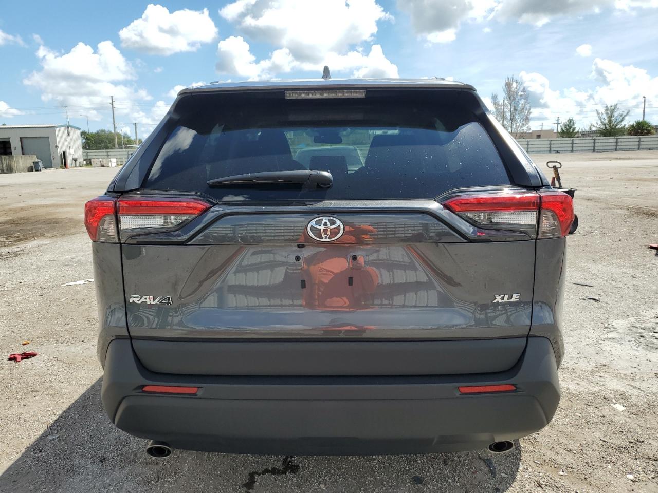 2022 Toyota Rav4 Xle Premium VIN: 2T3C1RFV4NC200255 Lot: 72731794