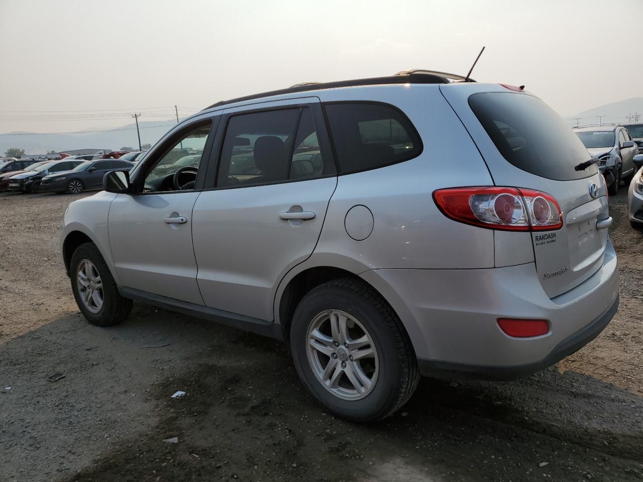 2012 Hyundai Santa Fe - Image 2