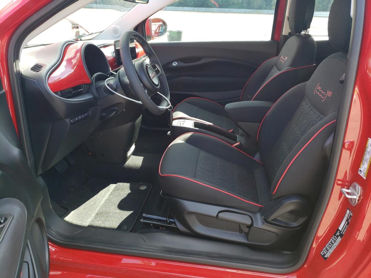 2024 Fiat 500 E Red VIN: ZFAFFAA44RX204389 Lot: 72464234