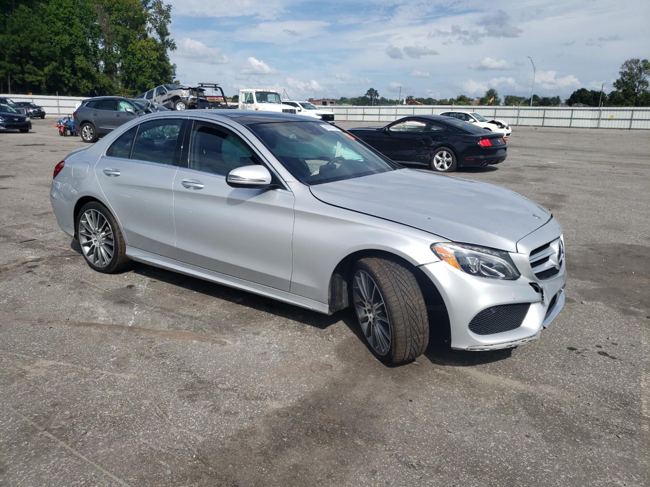 VIN 55SWF4JB2GU156082 2016 MERCEDES-BENZ C-CLASS no.4