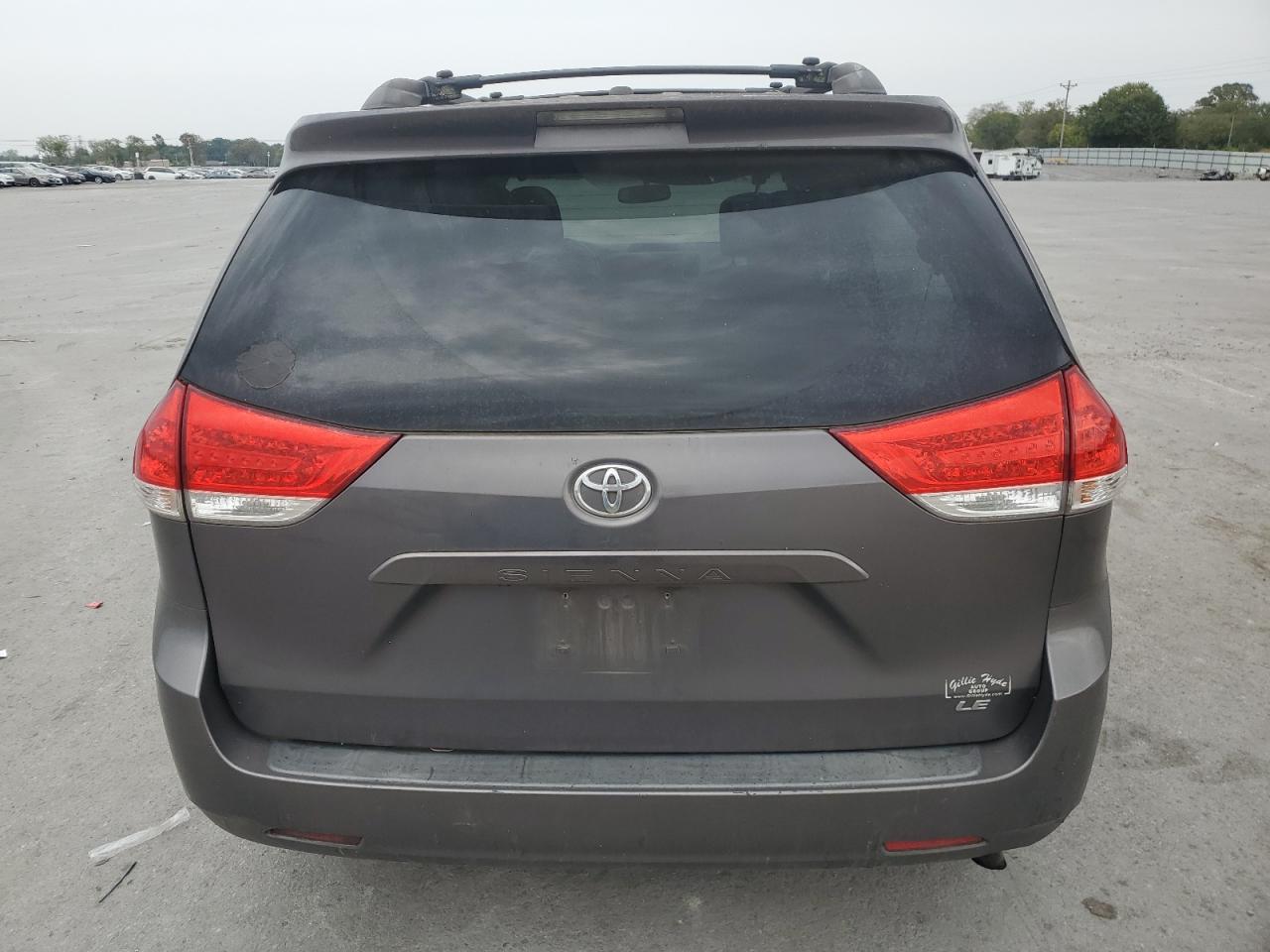 5TDKA3DC6CS011419 2012 Toyota Sienna Base