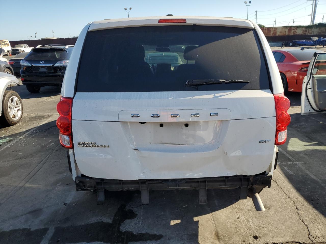 2C4RDGCG6HR631169 2017 Dodge Grand Caravan Sxt