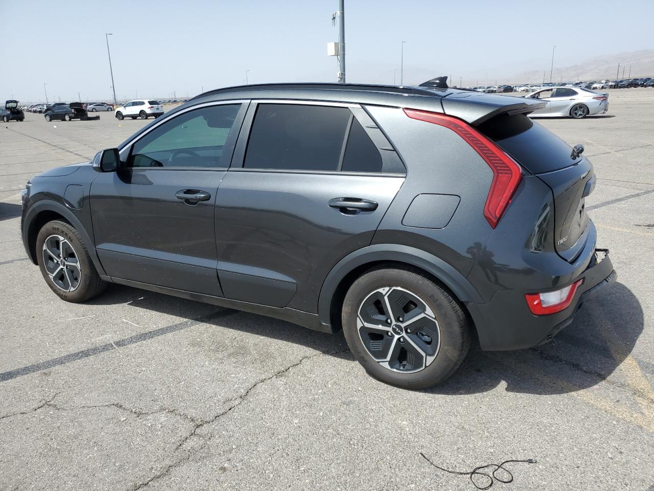 KNDCS3LF3P5096678 2023 KIA NIRO - Image 2