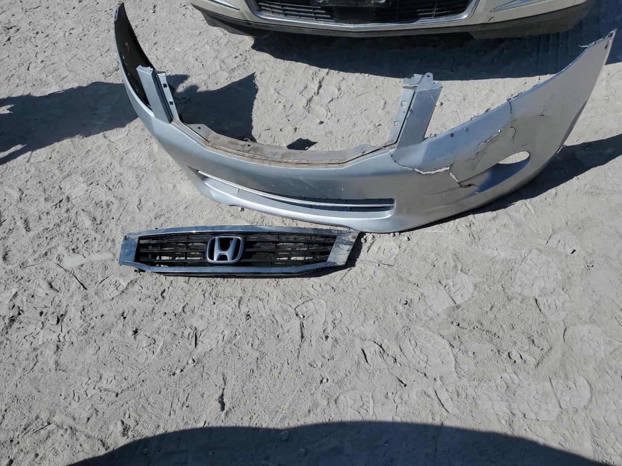 1HGCP26348A081498 2008 Honda Accord Lx