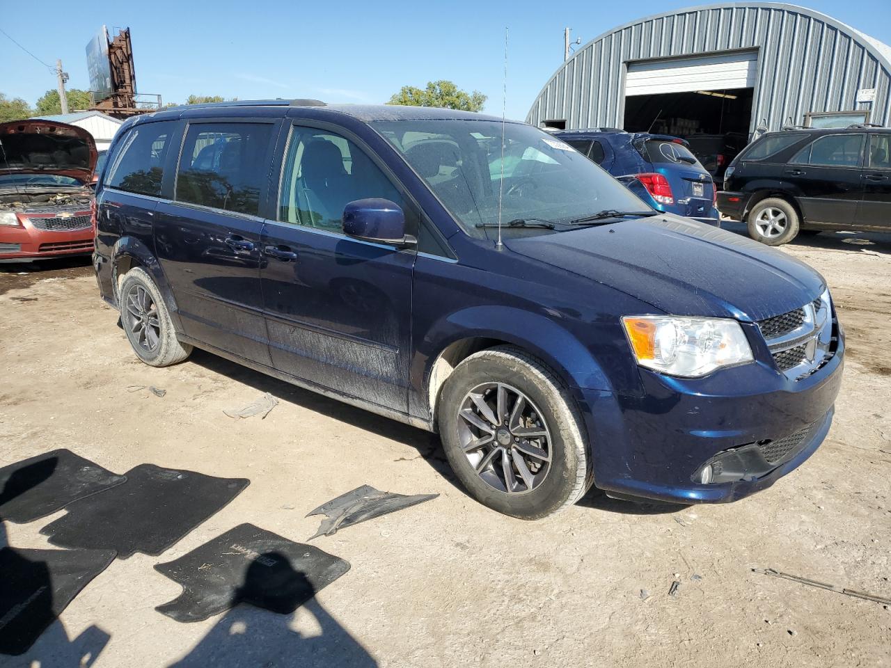 2017 Dodge Caravan - Image 4