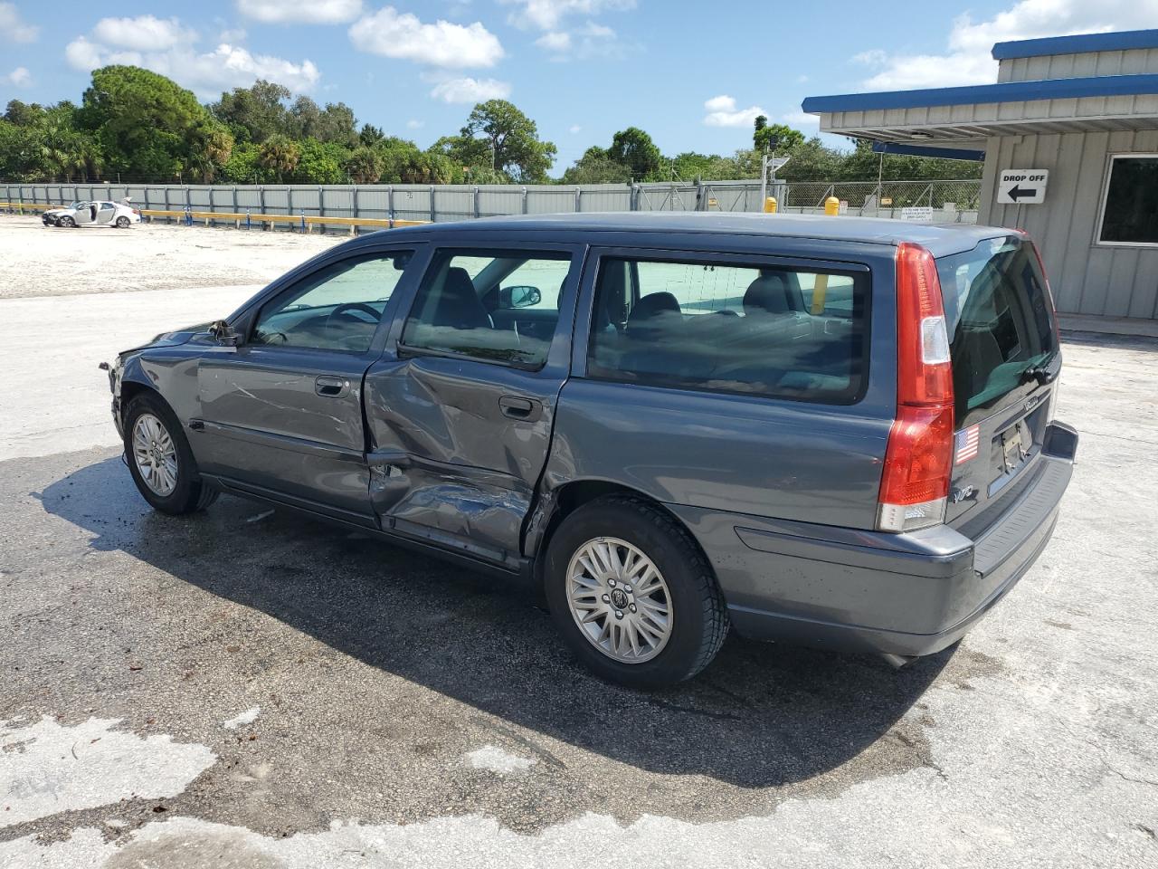 YV1SW612452461041 2005 Volvo V70