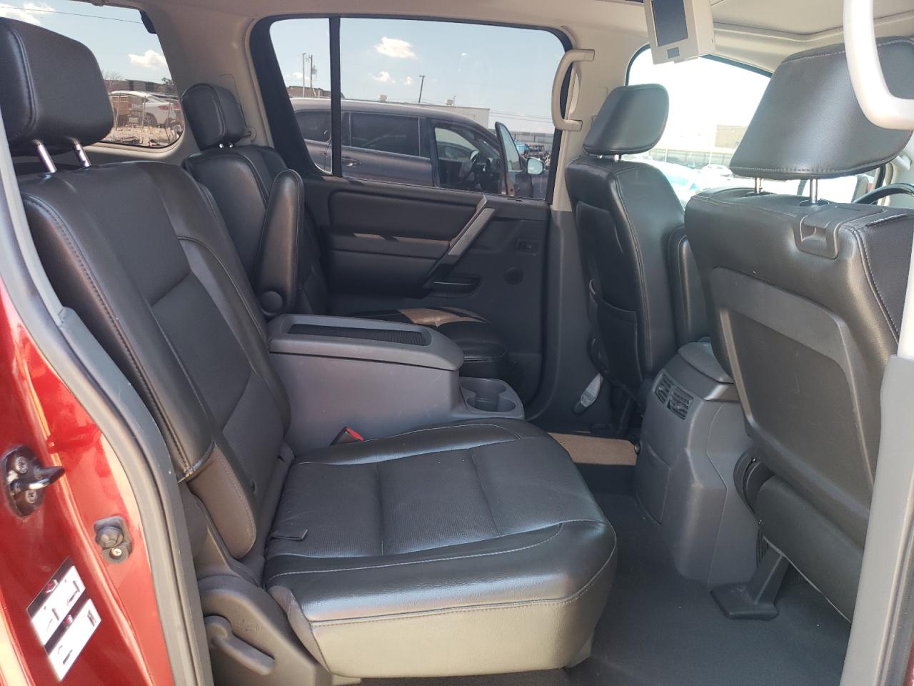 2005 Nissan Armada - Image 11