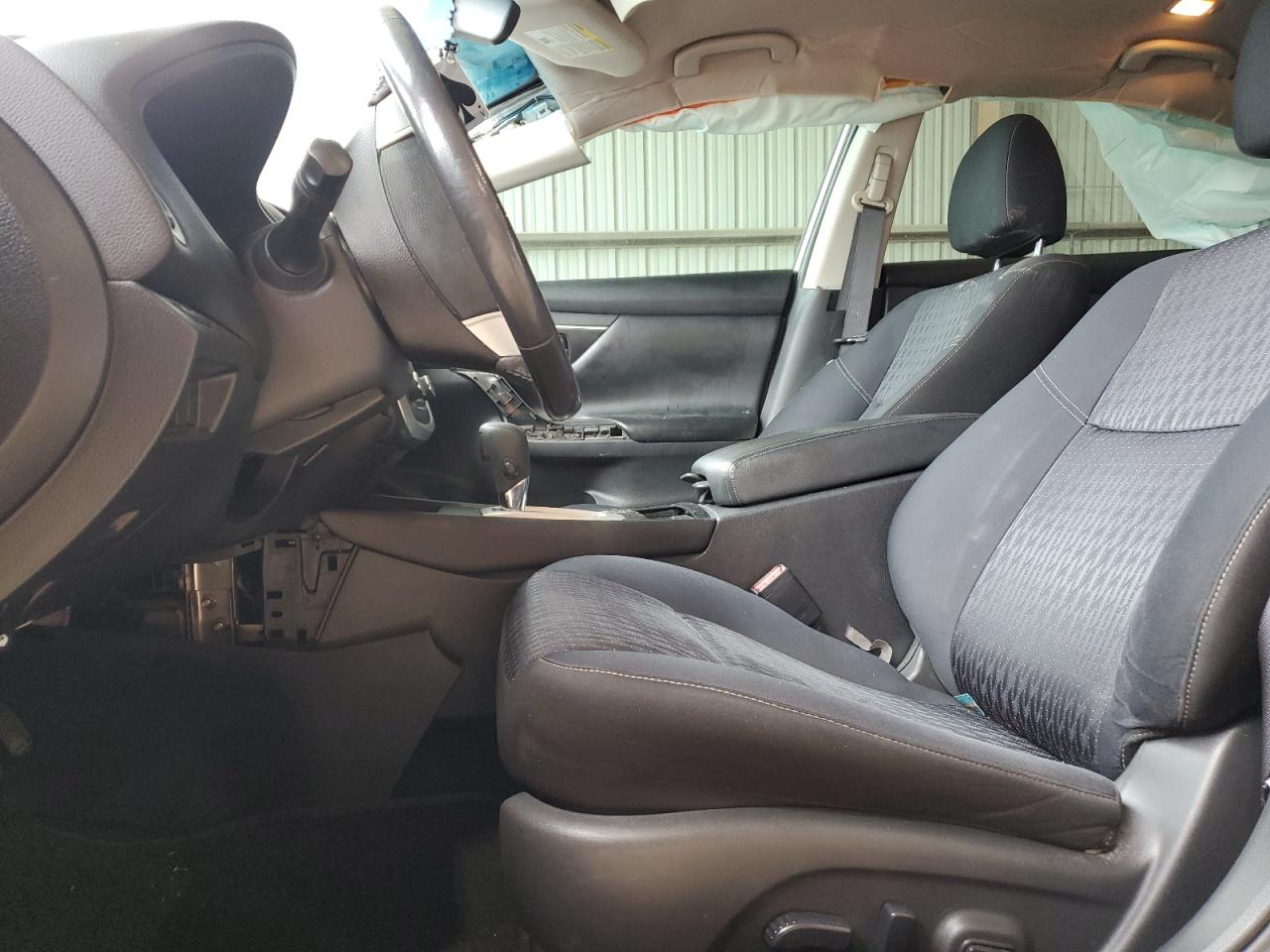 2017 Nissan Altima - Image 7