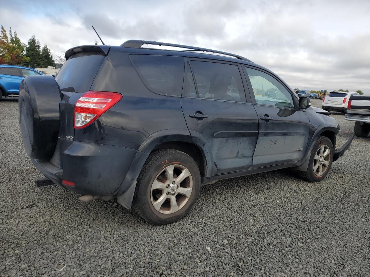 2011 Toyota RAV 4 - Image 3