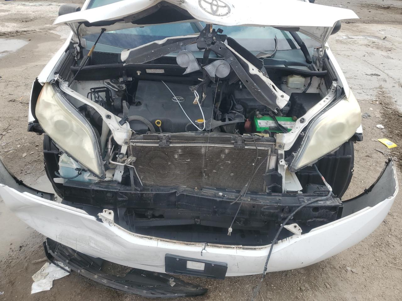 2015 Toyota Sienna - Image 12