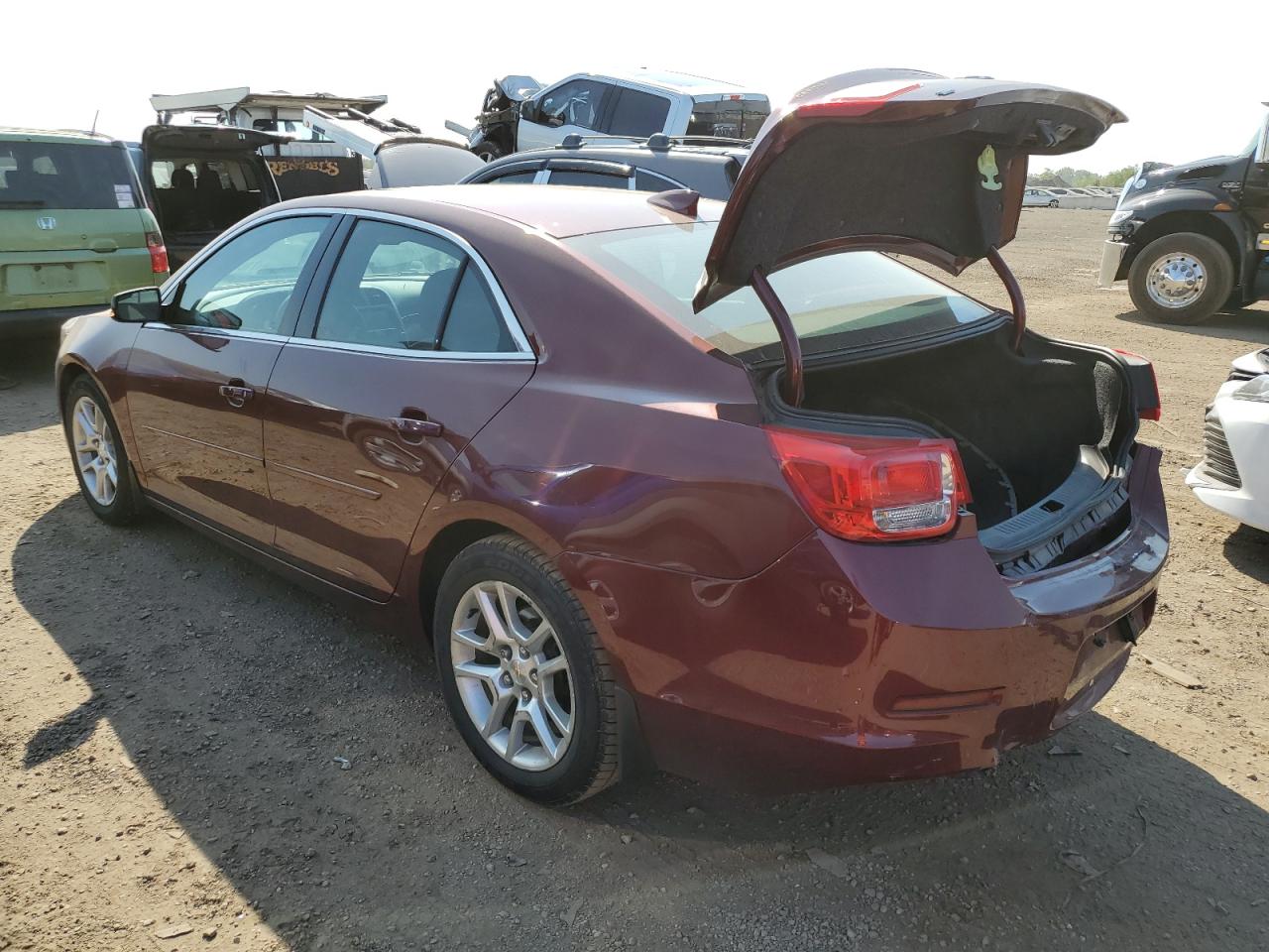 1G11C5SL6FF213503 2015 CHEVROLET MALIBU - Image 2