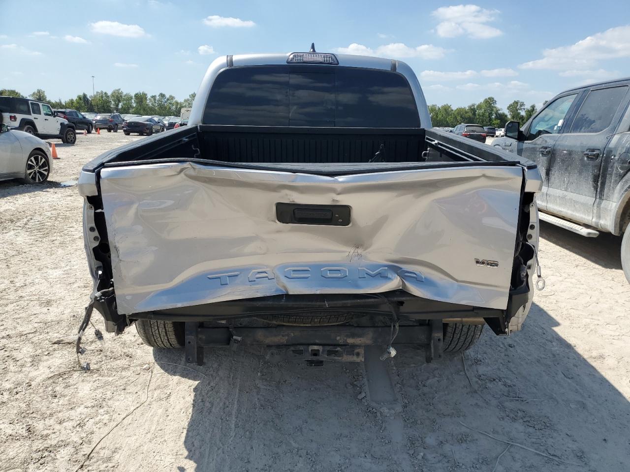 5TFAZ5CN0JX065292 2018 Toyota Tacoma Double Cab