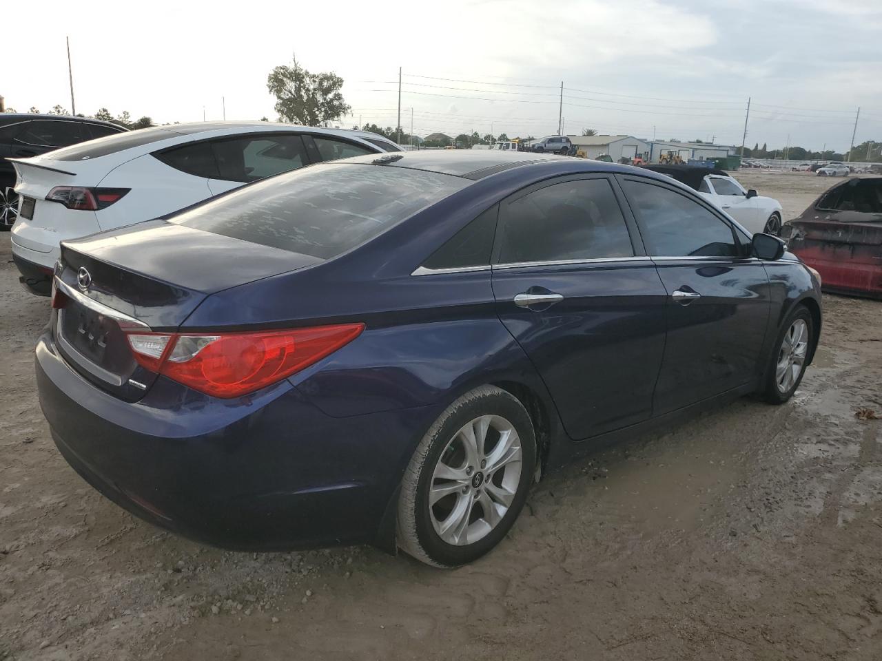 2012 Hyundai Sonata - Image 3