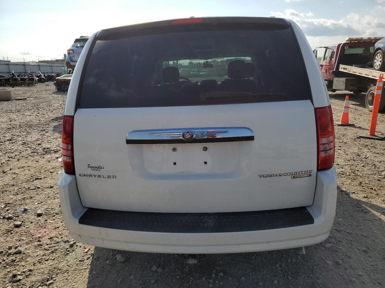 2010 Chrysler Town & Country Touring VIN: 2A4RR5D14AR104828 Lot: 70201914