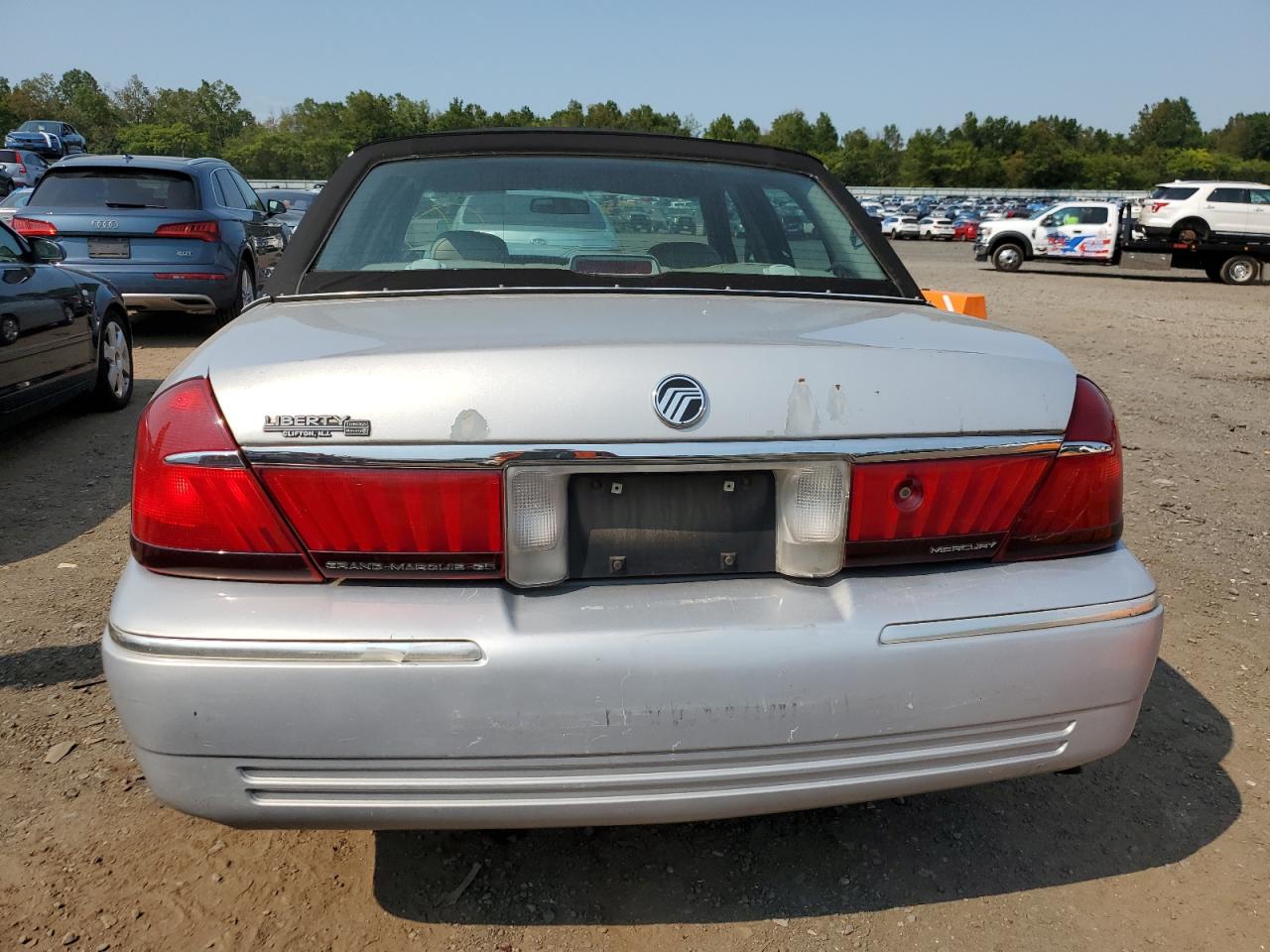 2MEFM74W7YX720056 2000 Mercury Grand Marquis Gs