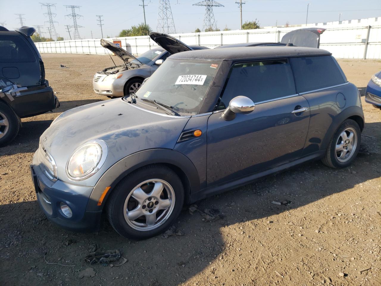 2011 MINI Cooper - Image 1