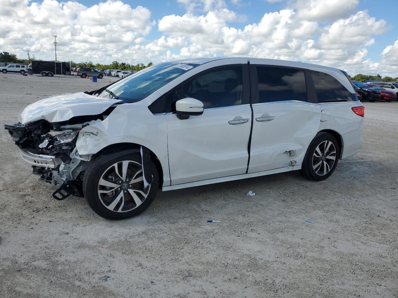 2024 Honda Odyssey - Image 1