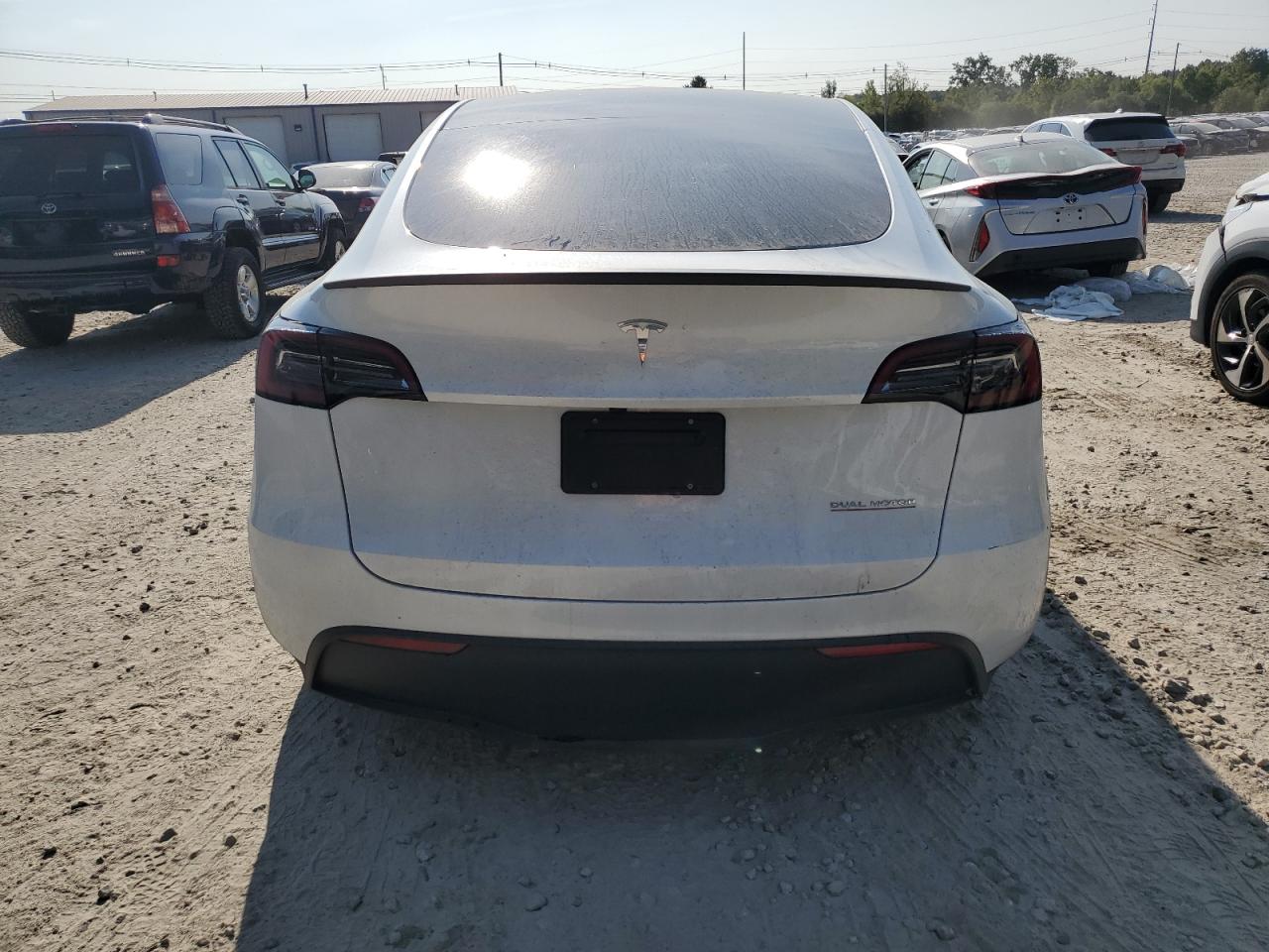 2024 Tesla Model Y VIN: 7SAYGDEF4RA266087 Lot: 71301984