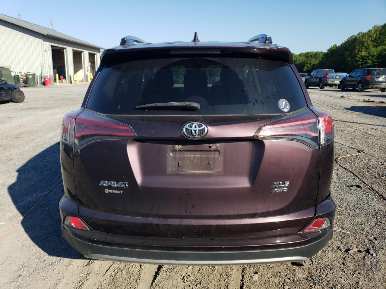 2017 Toyota Rav4 Xle VIN: 2T3RFREV8HW683717 Lot: 70963024