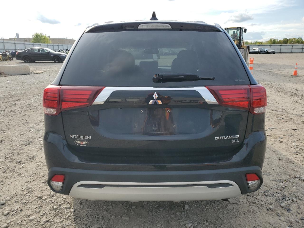 JA4AZ3A33KZ039047 2019 Mitsubishi Outlander Se