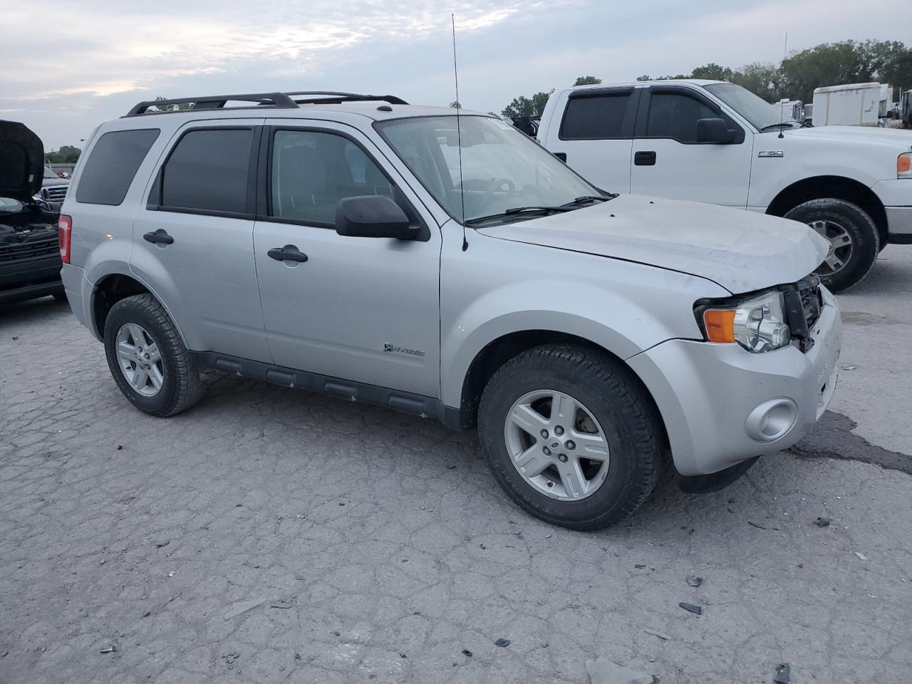 2010 Ford Escape - Image 4