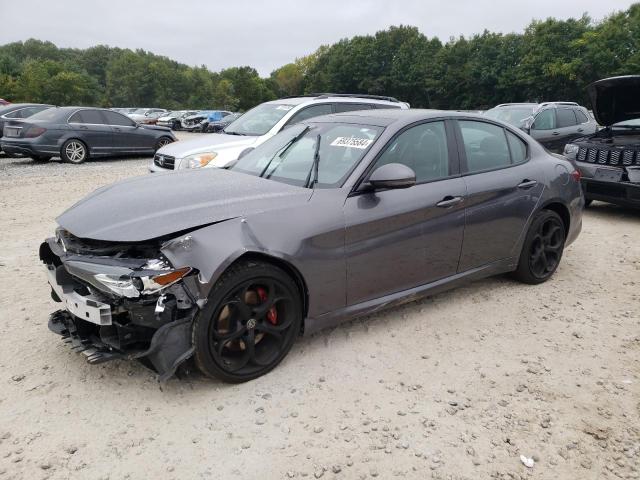 2017 Alfa Romeo Giulia Ti Q4